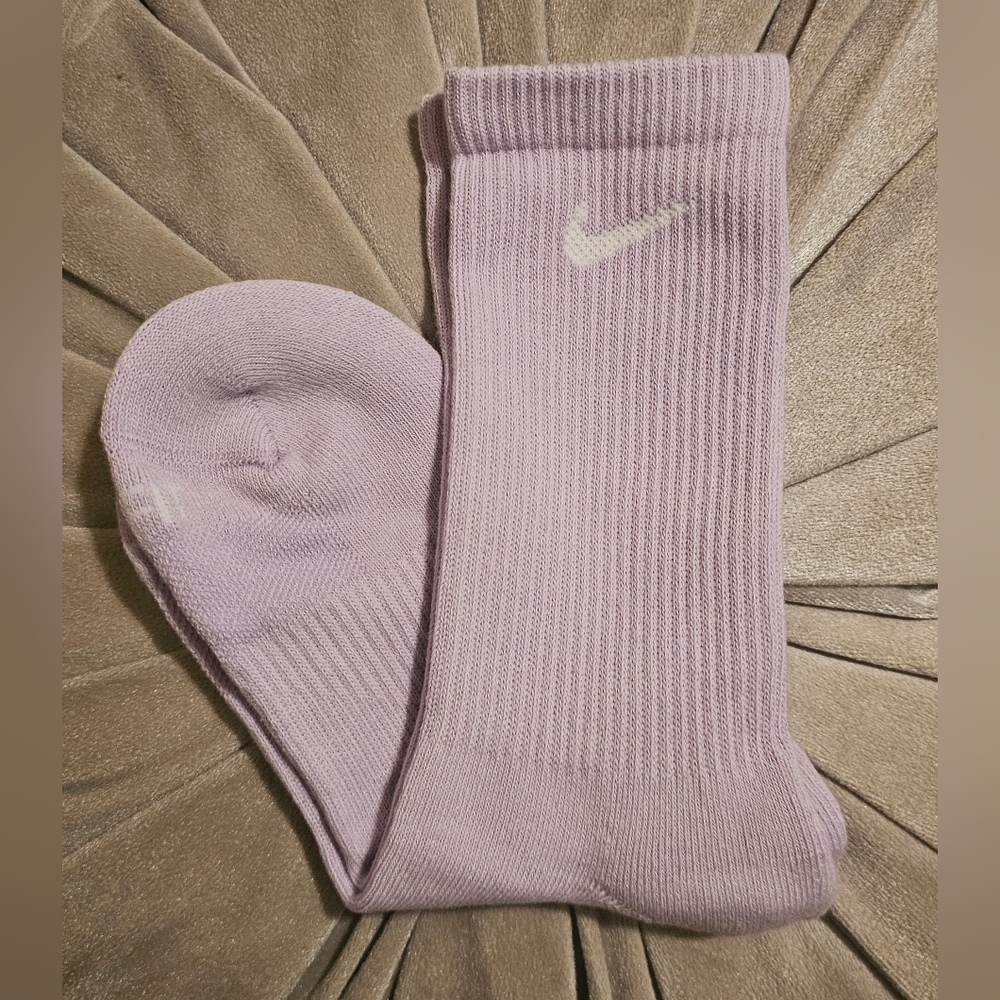 Nike Crew Socks with Nike Swoosh